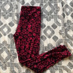 Lularoe lip print legging
